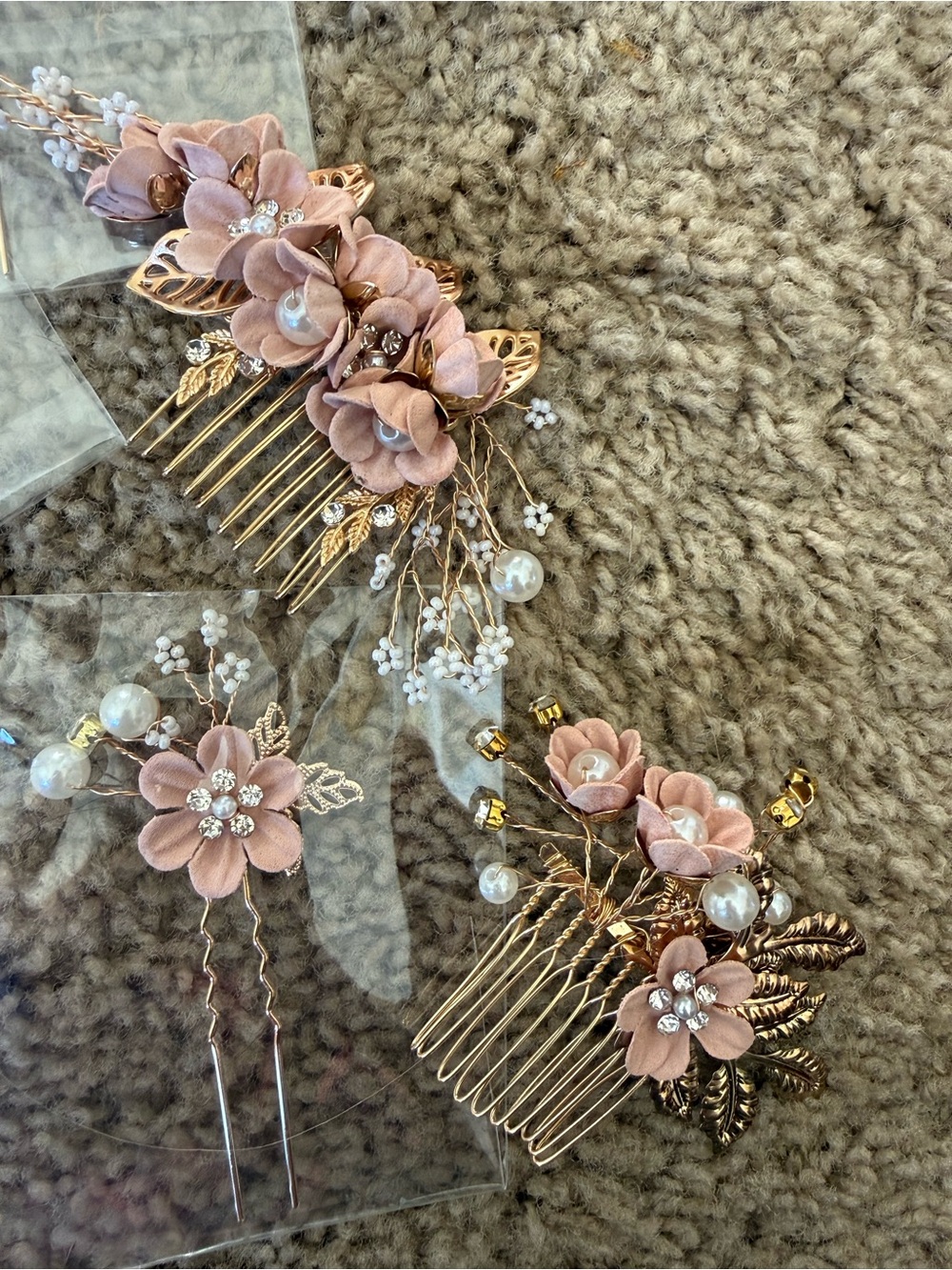 🎀3/$25🎀 Blush Pink Floral Pearl Hair Pins and Comb Set - Women Accessories NIP